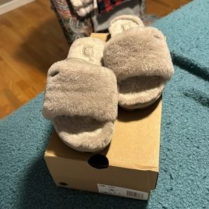 Uggs size 8 Cozette slippers